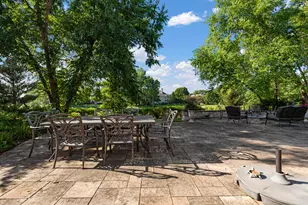 648 Long Cove Ct, Riverwoods, IL 60015 - Photo 25