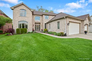 298 Cara Ln, Wood Dale, IL 60191 - Photo 1