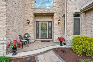 298 Cara Ln, Wood Dale, IL 60191 - Photo 5