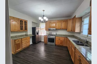 824 Hickory Street, Waukegan, IL 60085 - Photo 5