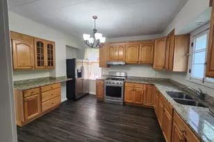 824 Hickory St, Waukegan, IL 60085 - Photo 5