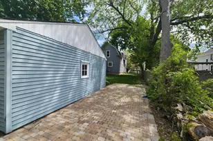 824 Hickory St, Waukegan, IL 60085 - Photo 15