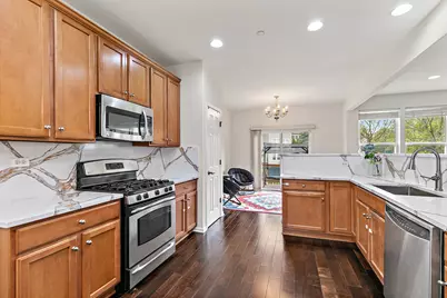 1566 Yellowstone Drive, Streamwood, IL 60107 - Photo 11