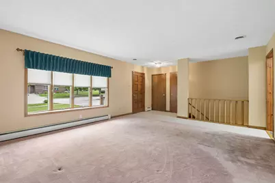 1005 Valley Lane, Lockport, IL 60441 - Photo 3