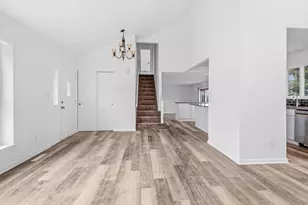 5512 Abbey Dr, McHenry, IL 60050 - Photo 9