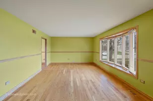 13714 Woodridge Ln, Orland Park, IL 60462 - Photo 3