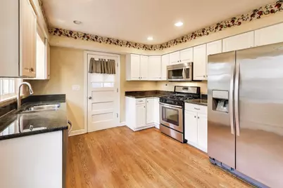 621 E Grove Street, Arlington Heights, IL 60005 - Photo 13