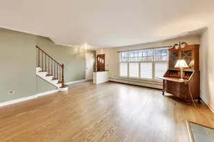 621 E Grove St, Arlington Heights, IL 60005 - Photo 9