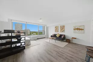 3600 N Lake Shore Dr, Chicago, IL 60613 - Photo 3
