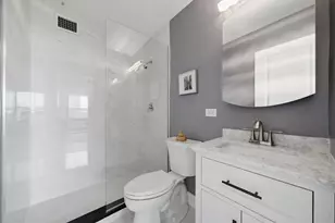 3600 N Lake Shore Dr, Chicago, IL 60613 - Photo 17