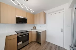 3600 N Lake Shore Dr, Chicago, IL 60613 - Photo 11