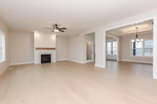 5008 Castlebar Dr, Bloomington, IL 61705 - Photo 7