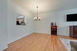 136 Morgan's Gate Dr, Wood Dale, IL 60191 - Photo 5
