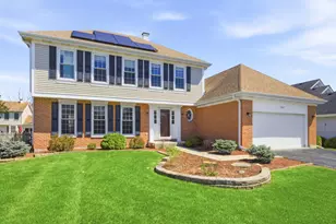 1347 Hunter Dr, Bartlett, IL 60103 - Photo 5
