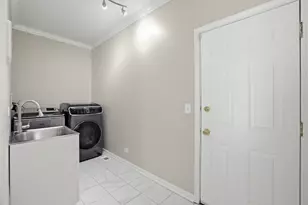 1347 Hunter Dr, Bartlett, IL 60103 - Photo 19