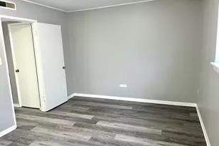 3133 Bernice Rd, Lansing, IL 60438 - Photo 9