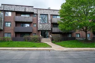 500 Timber Ridge Dr, Carol Stream, IL 60188 - Photo 1