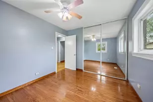670 Lakeview Ln, Hoffman Estates, IL 60169 - Photo 29
