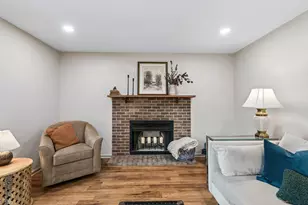 14942 W Rockland Rd, Libertyville, IL 60048 - Photo 11