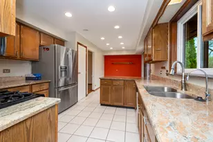 39895 N Crabapple Dr, Antioch, IL 60002 - Photo 9