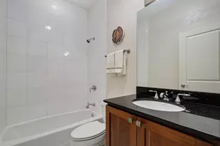 2664 N Hartland Ct, Chicago, IL 60614 - Photo 29