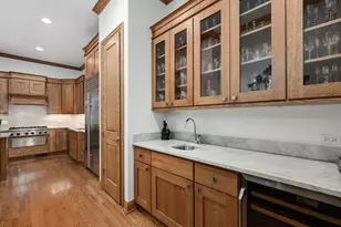 2664 N Hartland Ct, Chicago, IL 60614 - Photo 15