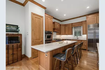 2664 N Hartland Court, Chicago, IL 60614 - Photo 11