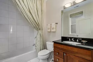 2664 N Hartland Ct, Chicago, IL 60614 - Photo 25