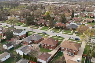 10265 Dickens St, Westchester, IL 60154 - Photo 7