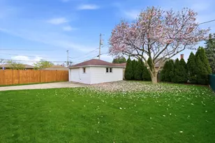 10265 Dickens St, Westchester, IL 60154 - Photo 39