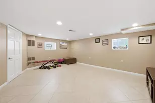 10265 Dickens St, Westchester, IL 60154 - Photo 35