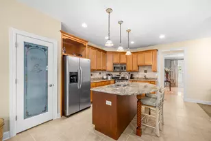 617 Sheffield Cir, Sugar Grove, IL 60554 - Photo 11