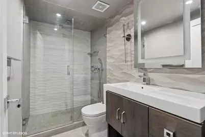 163 W Division Street, Chicago, IL 60610 - Photo 11
