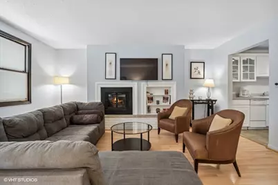 163 W Division Street, Chicago, IL 60610 - Photo 5