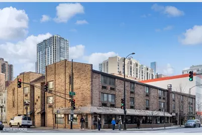 163 W Division Street, Chicago, IL 60610 - Photo 1