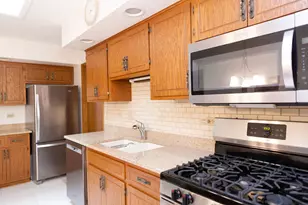 8310 Ashley Ln, Tinley Park, IL 60477 - Photo 15