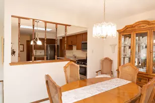 8310 Ashley Ln, Tinley Park, IL 60477 - Photo 13