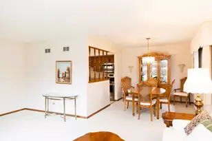 8310 Ashley Ln, Tinley Park, IL 60477 - Photo 11
