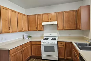 1473 Cambria Dr, Dekalb, IL 60115 - Photo 5