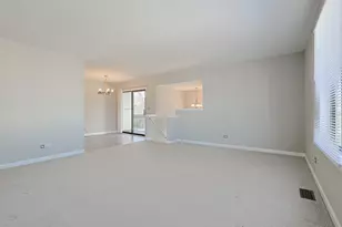 1332 Kingsbury Dr, Hanover Park, IL 60133 - Photo 7