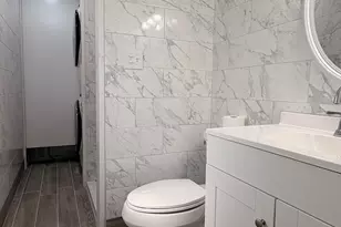 935 S Cedarcrest Dr, Schaumburg, IL 60193 - Photo 19