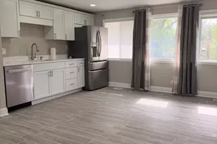 935 S Cedarcrest Dr, Schaumburg, IL 60193 - Photo 9