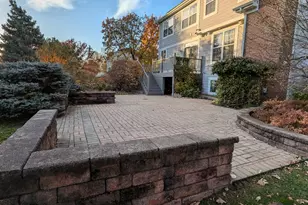 243 Colonial Dr, Vernon Hills, IL 60061 - Photo 101