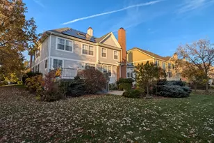 243 Colonial Dr, Vernon Hills, IL 60061 - Photo 103