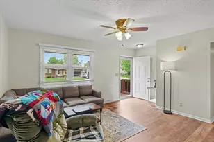 816 N Mohave Dr, Pontiac, IL 61764 - Photo 5