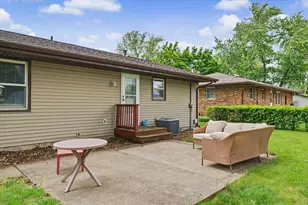 816 N Mohave Dr, Pontiac, IL 61764 - Photo 29