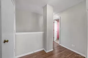 1990 Wildwood Ln, Hanover Park, IL 60133 - Photo 15