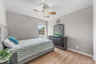 1990 Wildwood Ln, Hanover Park, IL 60133 - Photo 21