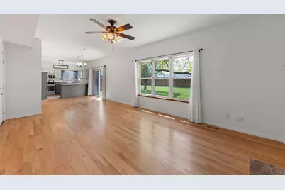 900 Chelsea Court, Aurora, IL 60504 - Photo 11