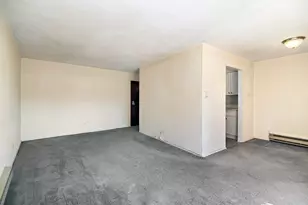 9724 S Karlov Ave, Oak Lawn, IL 60453 - Photo 3